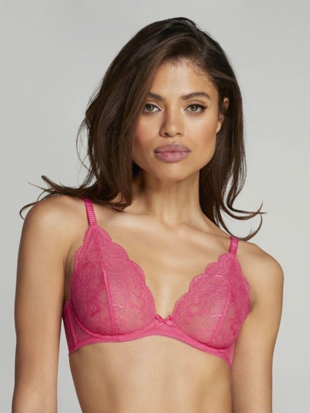 Agent Provocateur Bernie Lace Plunge Bra in Pink size 32A